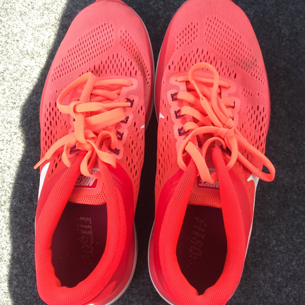 women’s Nike shoes
